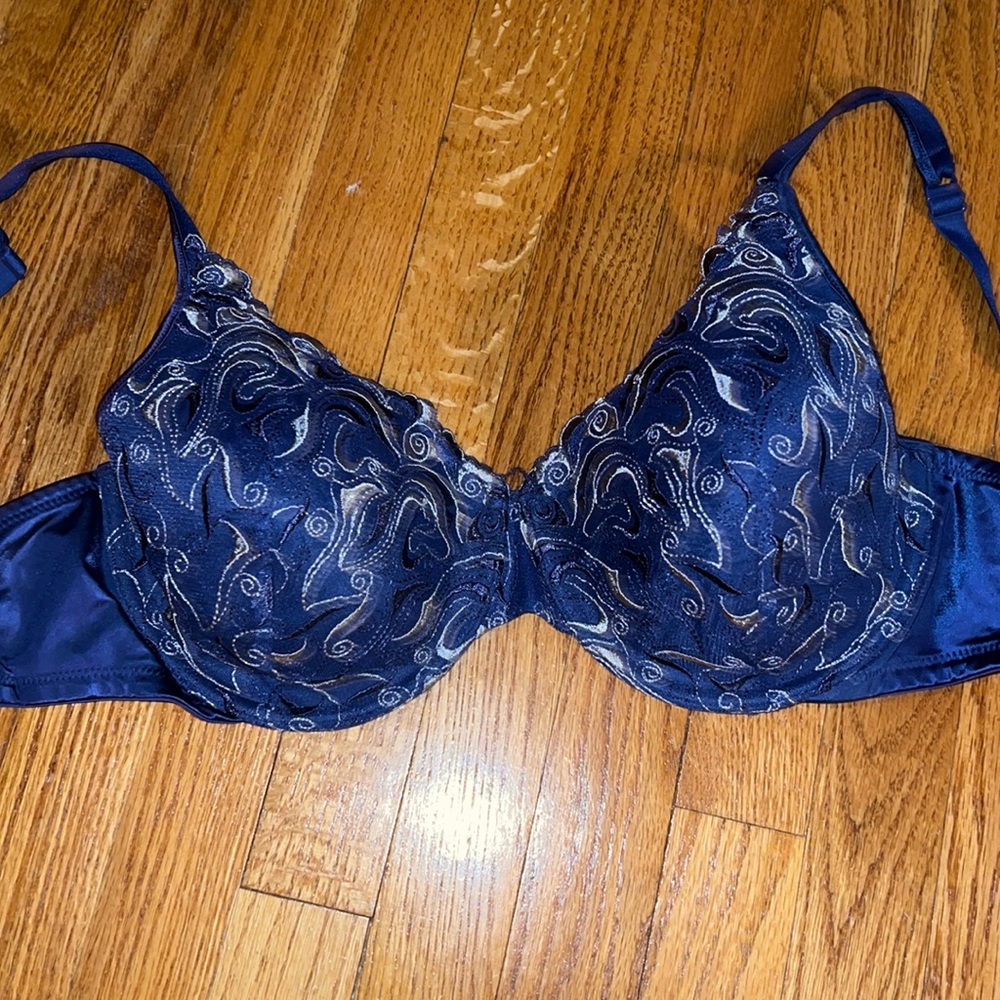 Playtex bra 40D.